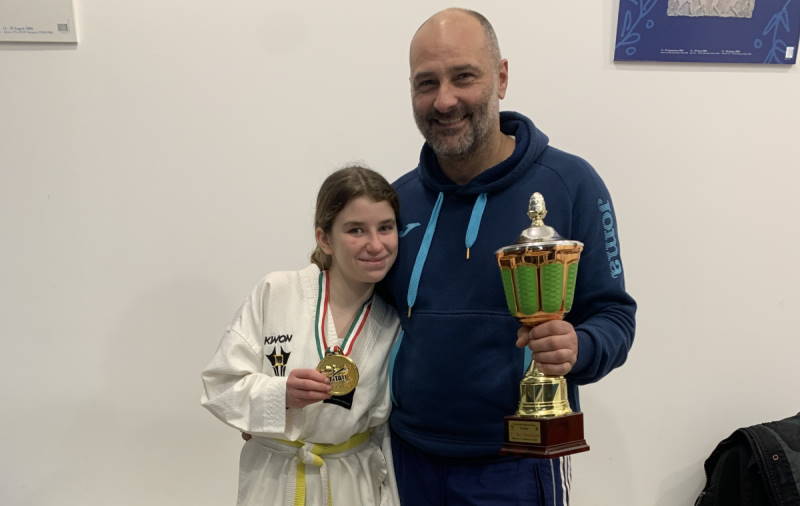 Mathilda Giuliano campionessa regionale di forme di taekwondo. Per Bagheria 15 medaglie.