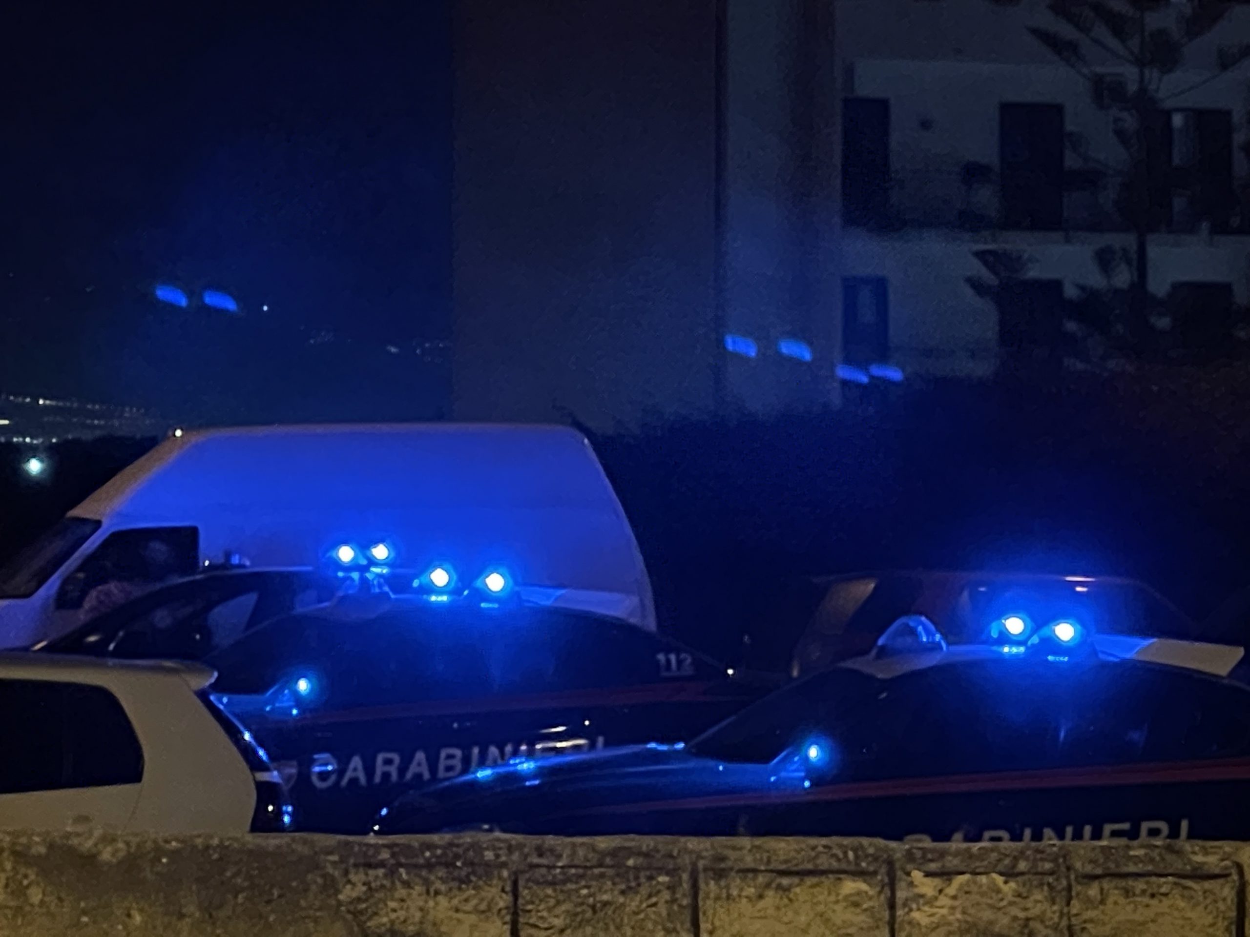 Carabinieri e Polizia in  contrada Monaco. Stretto riserbo sull’accaduto.