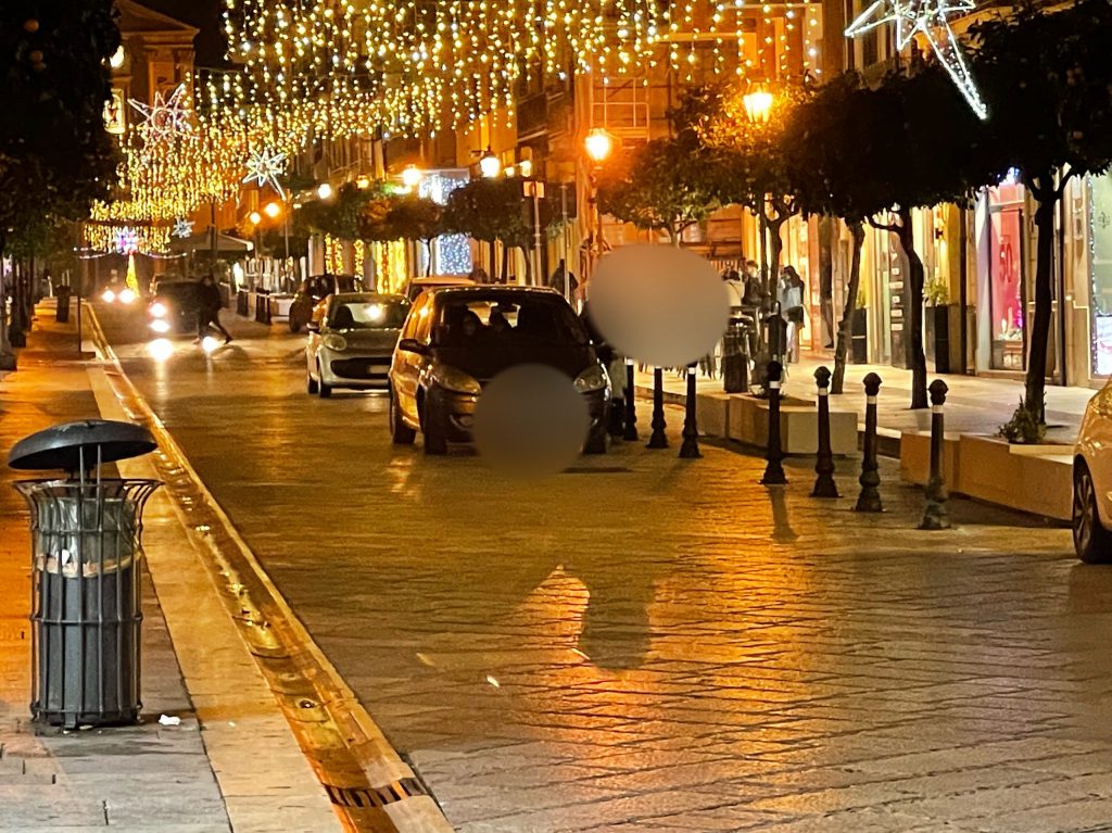 Corso Umberto: i commercianti firmano una petizione contro l’installazione dei pali.