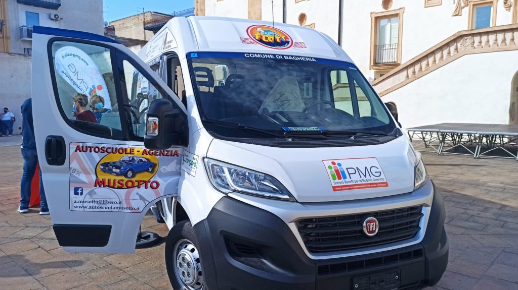 MOBILITÀ GARANTITA: CERIMONIA DI CONSEGNA DEL VEICOLO PER DISABILI E ANZIANI BISOGNOSI SENZA RETE PARENTALE
