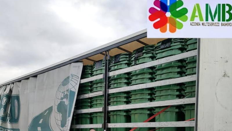 Rifiuti: numero verde e potenziamento servizi. Il 2023 porta novità.