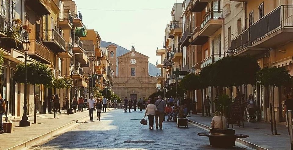 Cambia la raccolta differenziata nelle attività commerciale delle principali strade bagheresi.