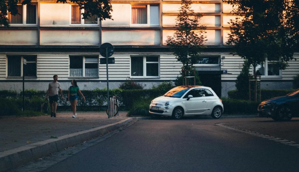 Il nuovo racket delle auto rubate.
