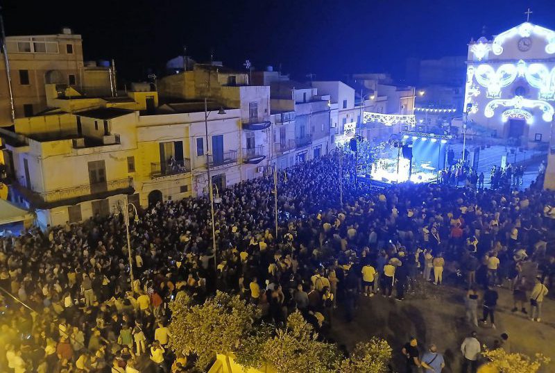 Migliaia di persone perla notte bianca di Ficarazzi