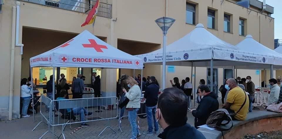 BAGHERIA: Hub vaccinale preso d’assalto dagli utenti