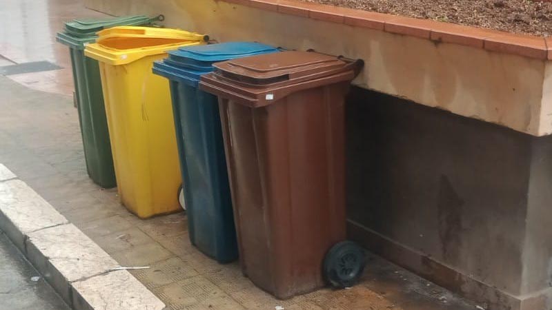 Sudditi o cittadini?  Tra poco non sarà più AMB al servizio dei cittadini ma i cittadini al servizio di AMB