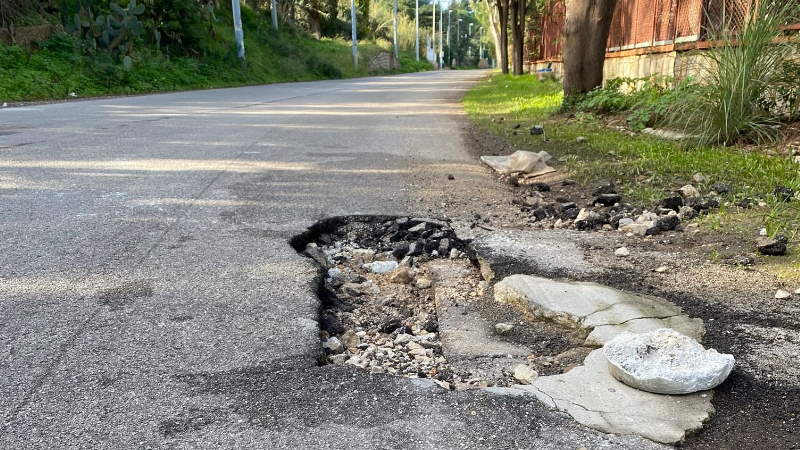 BAGHERIA: Segnalate grosse buche sulla litoranea che collega Sant’Elia ed Aspra